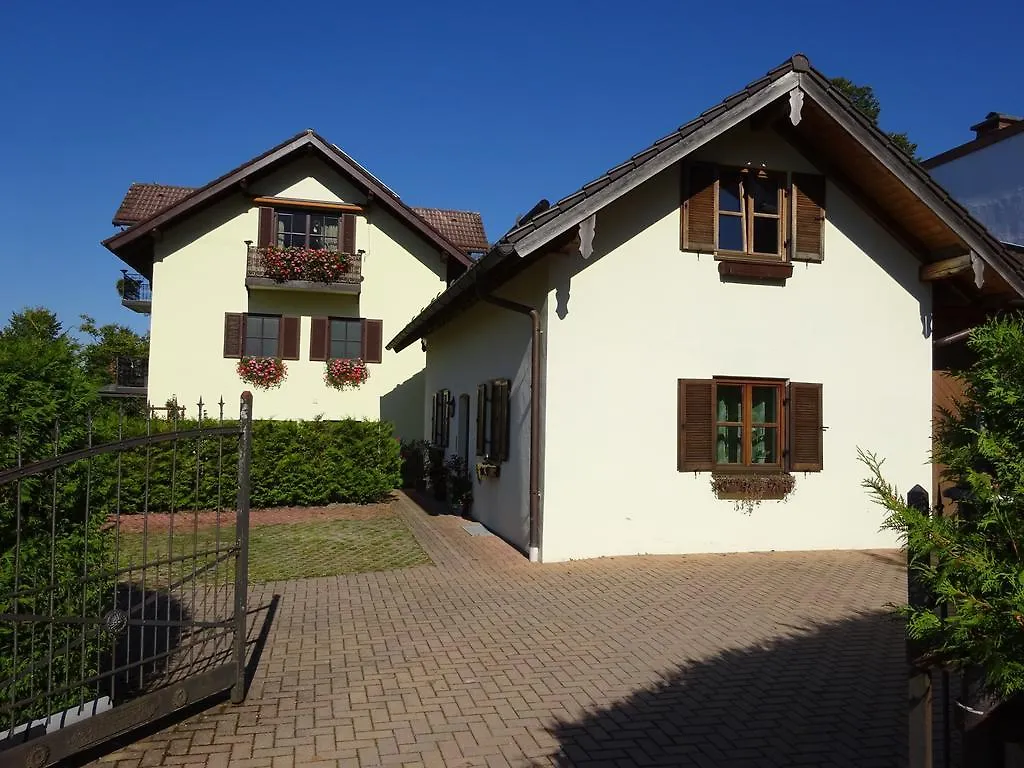 Апартаменты Ferienwohnung Eylmann Байериш-Гмайн